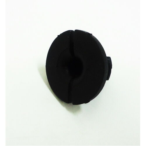 Genuine Holden New Tail Lamp Quarter Panel Clip for Sedan VX Commodore 92144002